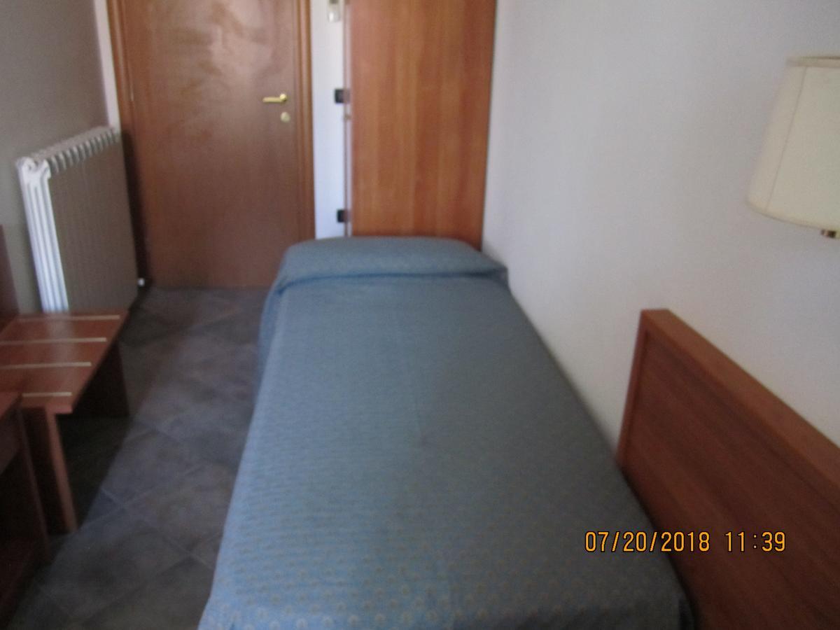 Adelphi Room & Breakfast Феррара Экстерьер фото